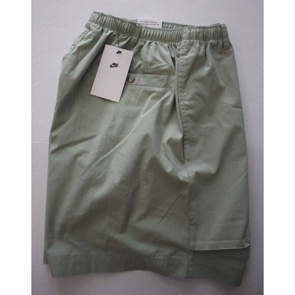 Nike FN3216-370 Men Sz S Light Green Loose Fit Mid-Thigh Length Camp Shorts - Picture 7 of 7